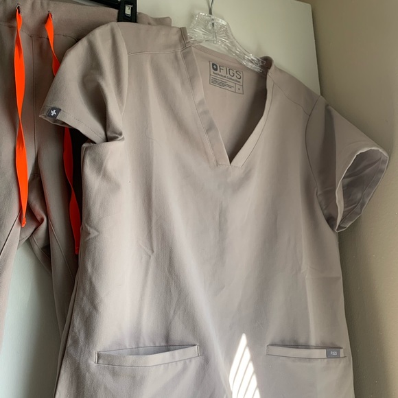 FIGS Boulder scrub set - Picture 3 of 8